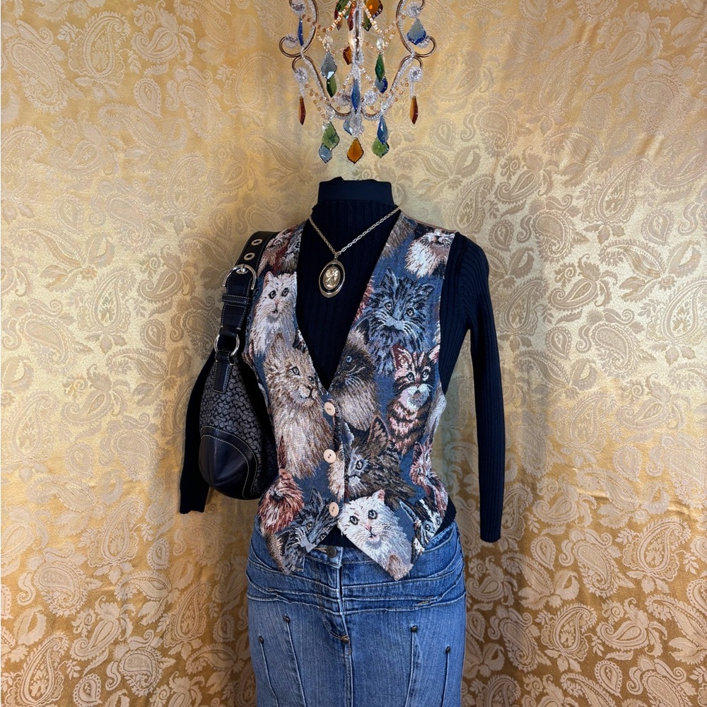 ✨Vintage 90s Cat Tapestry Waistcoat✨